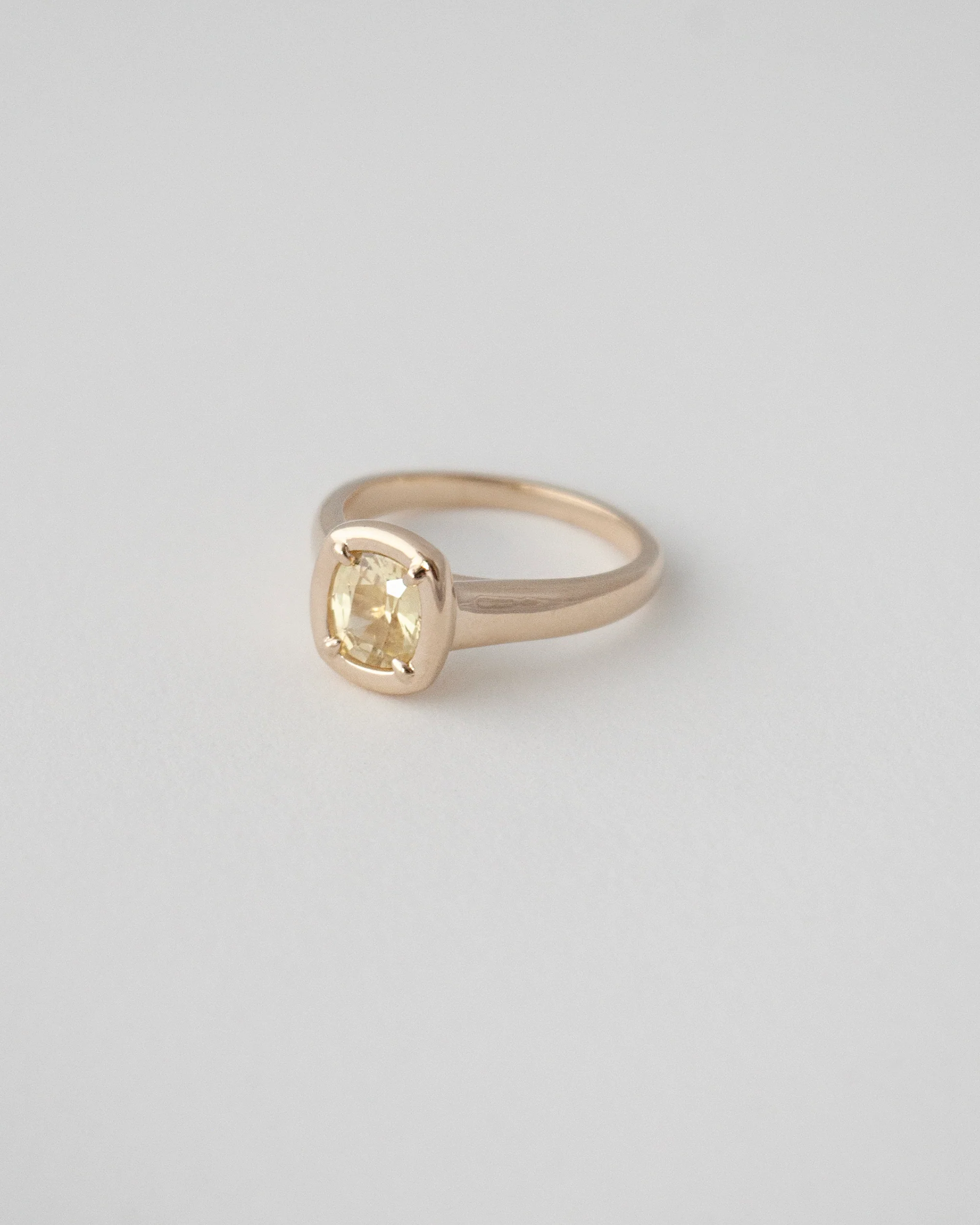 THE CARLY RING | YELLOW ELONGATED CUSHION SAPPHIRE - Image 3