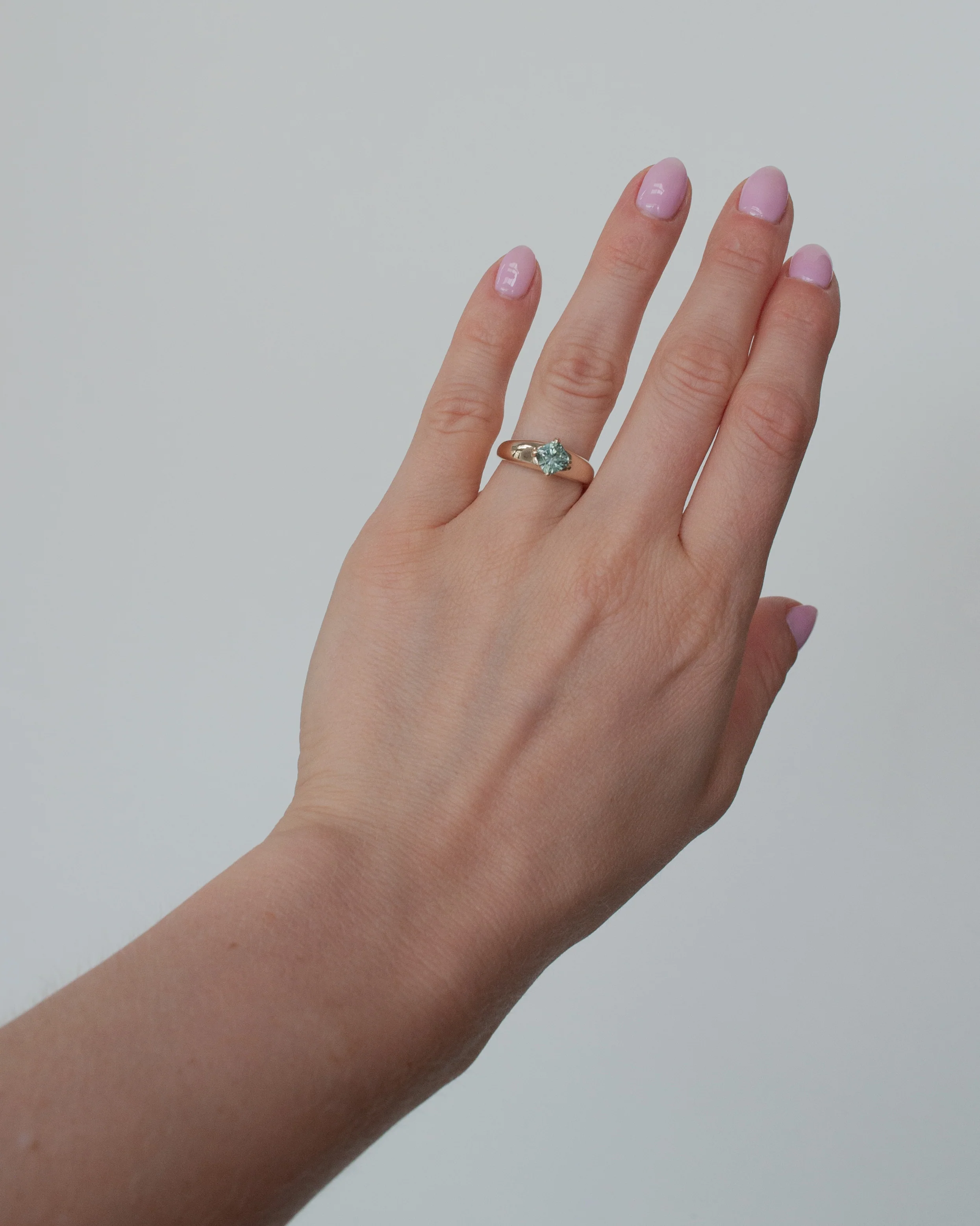 THE RENI RING | MINT GREEN MONTANA SAPPHIRE - Image 4